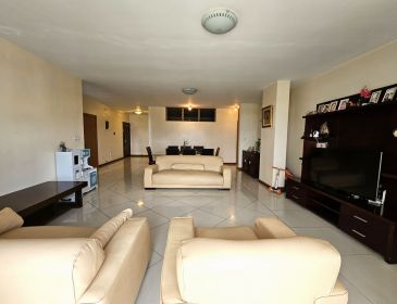 Appartement de 3 chambres à Vendre au Vieux Quatre Bornes à Rs 8 500 000