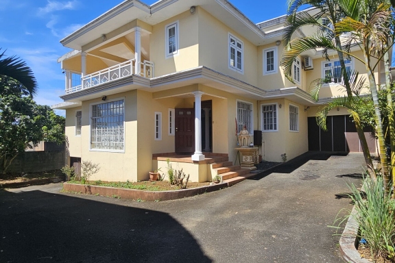 Family House for Sale, Bonne Terre, Vacoas                                                    Boulevard