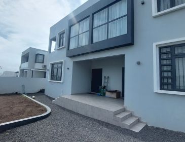 Maison en duplex en vendre à Rs 6 000 000 / unité à Vacoas